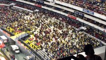 Hinchada del Club América de México en el Estadio Azteca