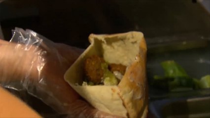 هذا الصباح-مطعم فلافل يخصص جزءا من أرباحه للاجئين