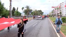 Antalya Liselilerden Izmir Marşlı 19 Mayıs Kutlaması