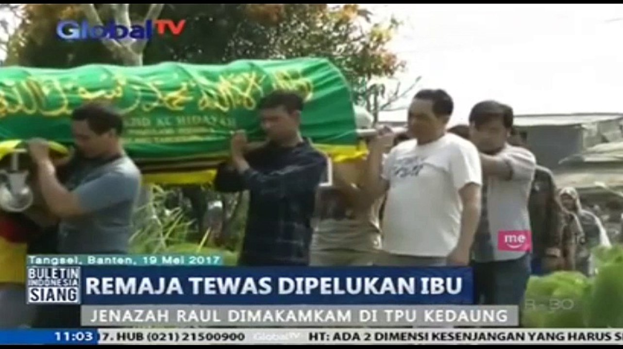 Pembunuhan Sadis, Remaja Tewas Dipelukan Ibu
