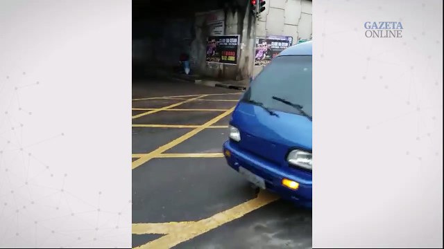 Internauta registra imprudência em cruzamento da Rodovia do Sol