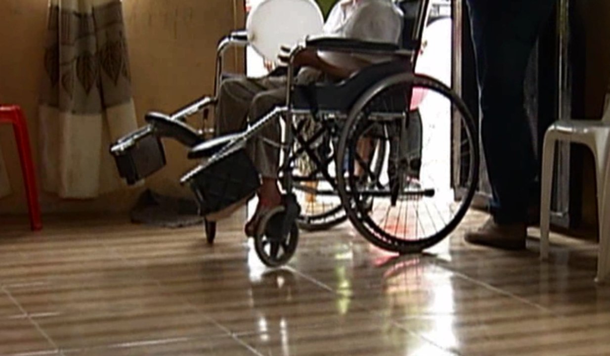 Personas con discapacidad piden ayuda para nuevas sillas de ruedas