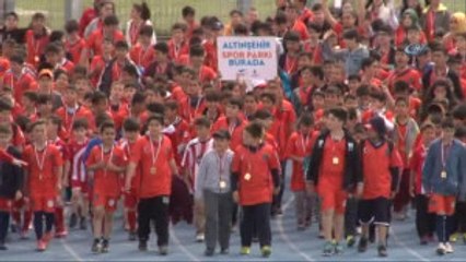 Başakşehirli Genç Sporcular Ödüllerine Kavuştu