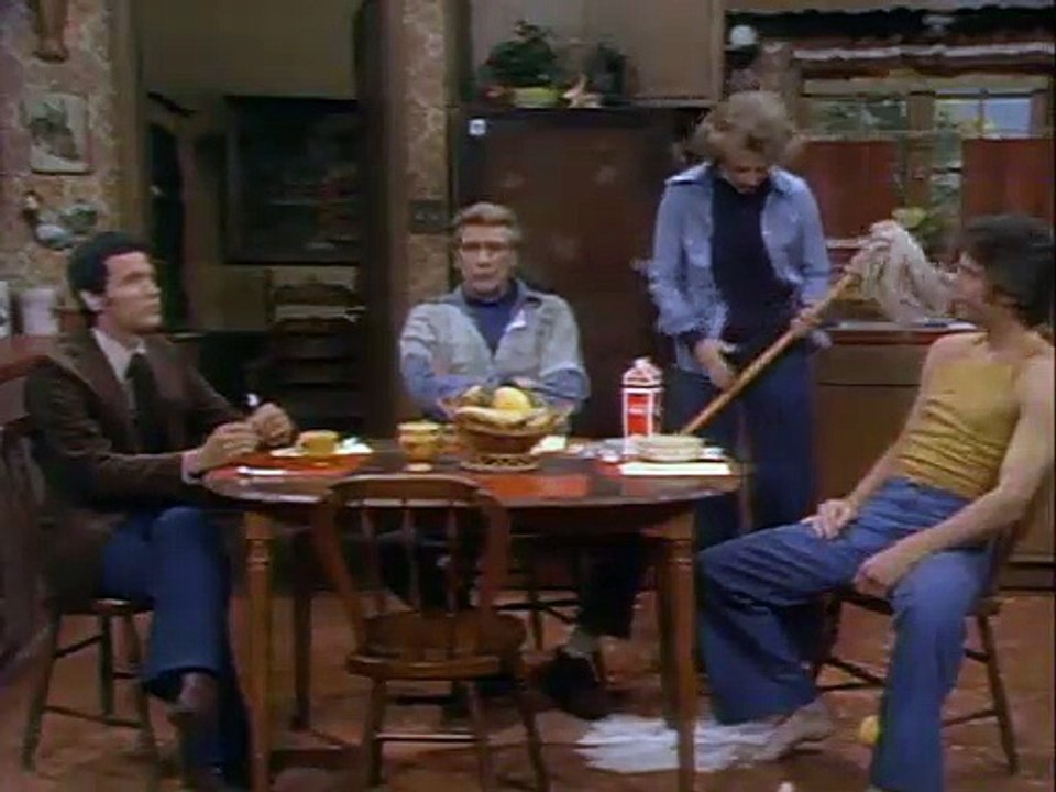 Soap - S1 E01