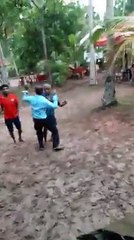 හෝටලේ ගන්න වෙඩිමේ  මේ වගේ ආතල් ගන්ඩ බෑ මහත්තයො