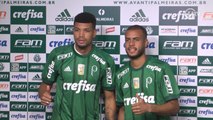 Mayke e Juninho são apresentados no Palmeiras e vivem expectativa de estreia