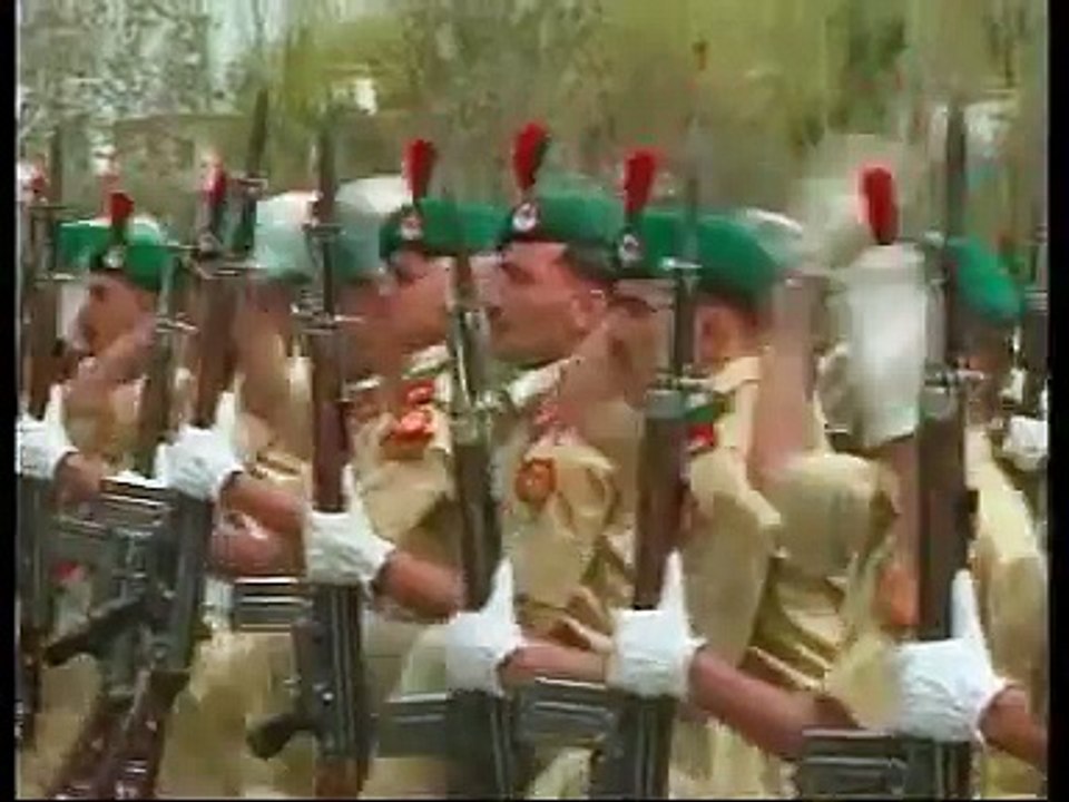 Allah se Darnay Walay Dartay Nahi Aur Kisi Se - Pak Army Song (1)