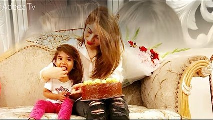 Neelam Muneer with her Adorable Niece