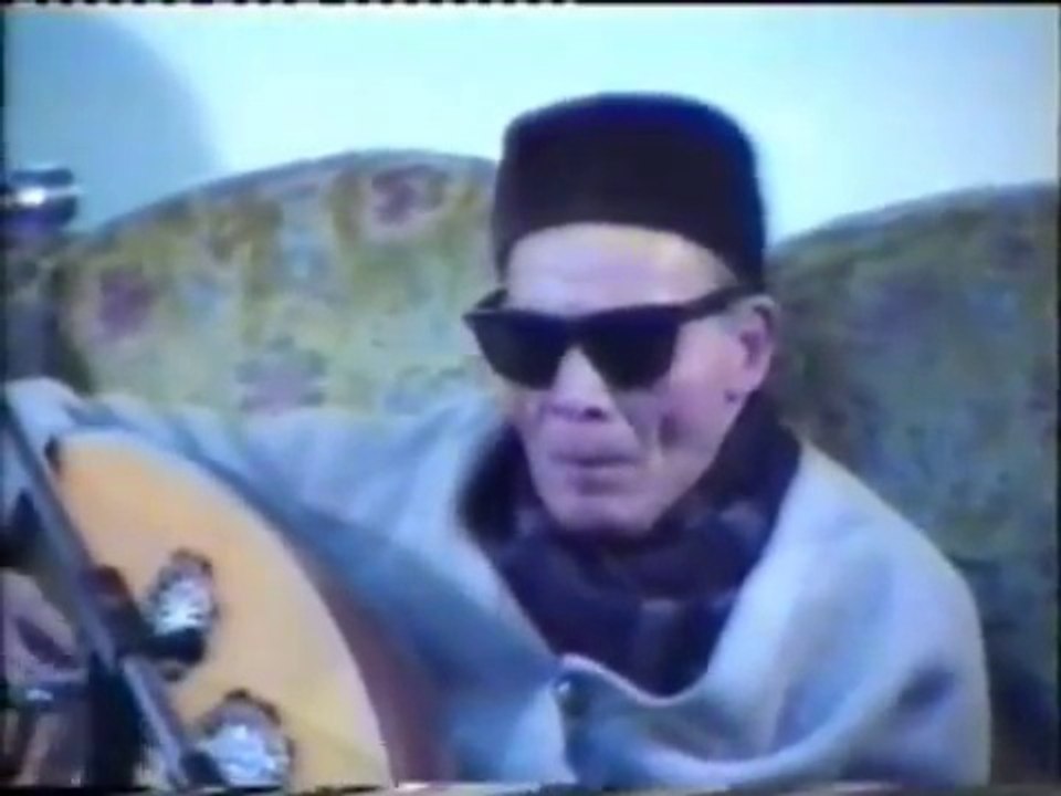 عزف على العود ... ( جلسة أصدقاء ) ... El Sheikh EMAM