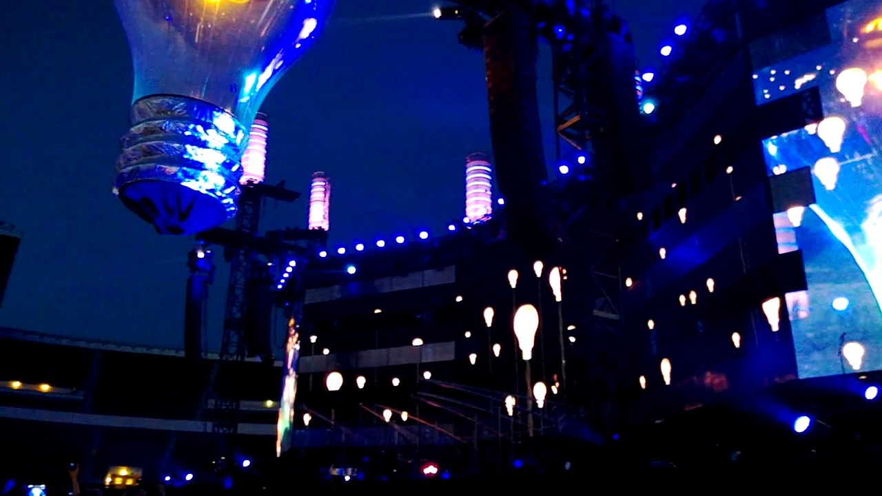 Muse - Blackout - Helsinki Olympiastadion - 07/27/2013