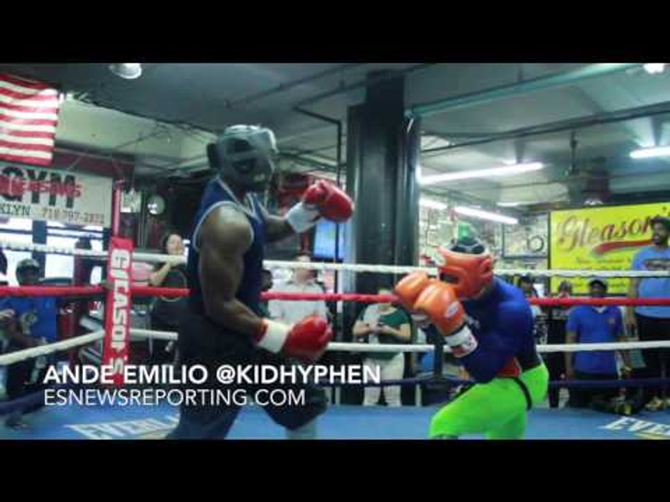 Shawn Porter Spars HEAVYWEIGHT
