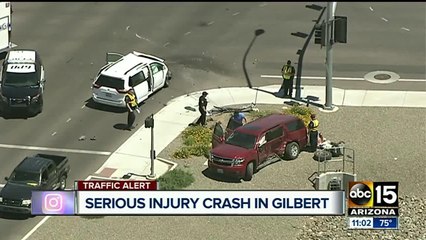 Six taken to hospital after rollover wreck in Gilbert