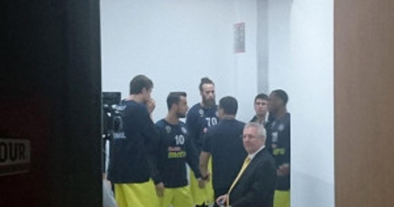 Aziz Yıldırım Fenerbahçe-Real Madrid Maçı Öncesi Soyunma Odasına İndi