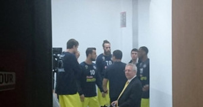 Aziz Yıldırım Fenerbahçe-Real Madrid Maçı Öncesi Soyunma Odasına İndi