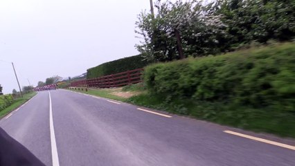 Cavalo entra em prova de ciclismo e mostra quem lidera!