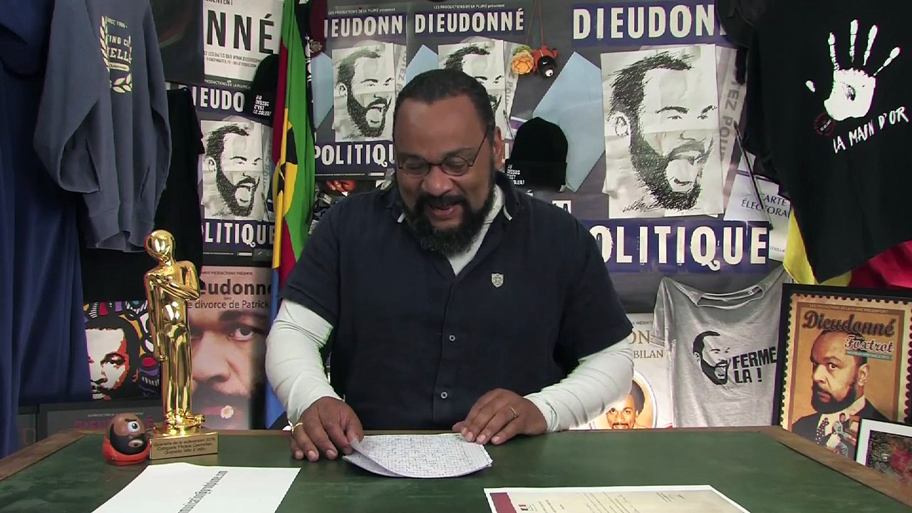 Après le chanteur Francis Lalanne,  Dieudonne face a Manuel Valls aux Legislatives dans l 'Essonne