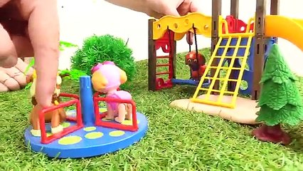 Щенячий Патруль МУЛЬТИК про игрушки. Кукла Барби ДОКТОР лечит Маршала. Смотреть видео серию