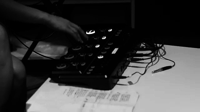 La bella y la bestia - Beauty and the Beast -Ariann ft. Clàudia - (Videoclip Official)