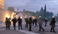Warga Yunani Demo Tolak Kebijakan Pemotongan Pensiun