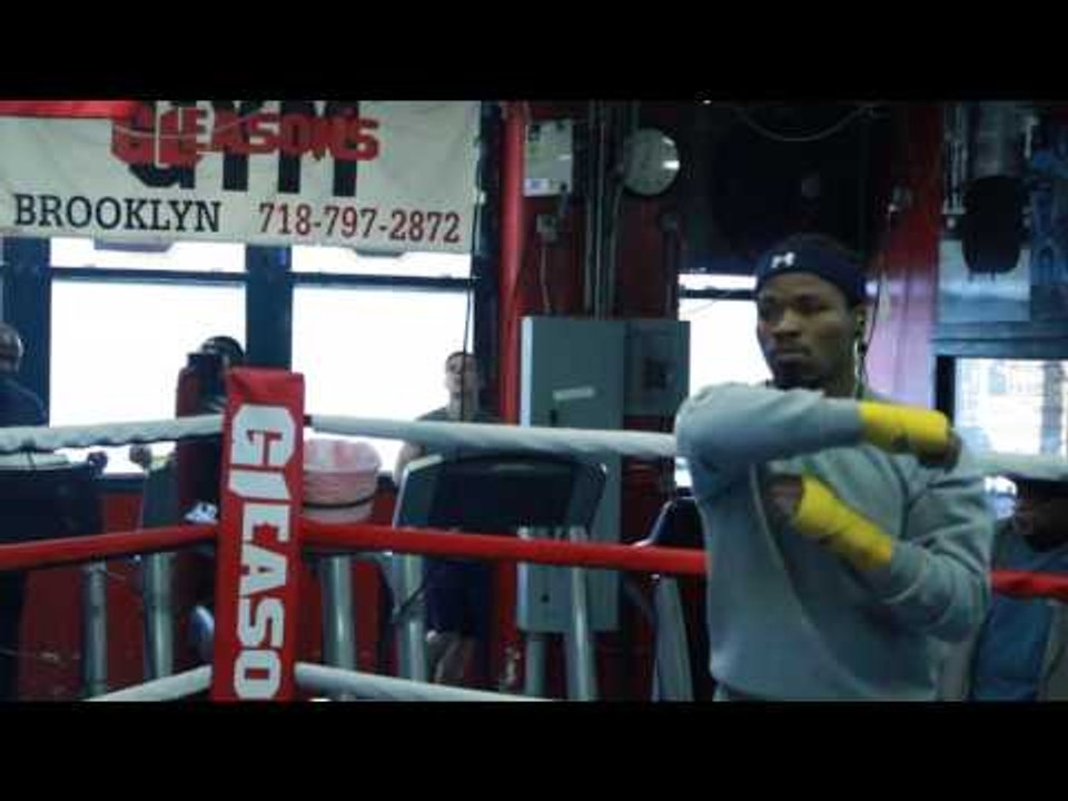 Shawn Porter Shadow Boxing With Weights EsNews Boxing