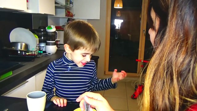 LES BÊTISES DES ENFANTS! ANGIE LA CRAZY SÉRIE-T-U