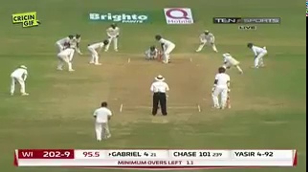 Pakistan Winning Moment . Only 01 Over Left, Historical Moment Of Pak Cricket History