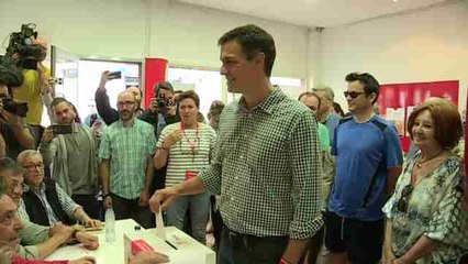Pedro Sánchez acude a votar en Pozuelo de Alarcón