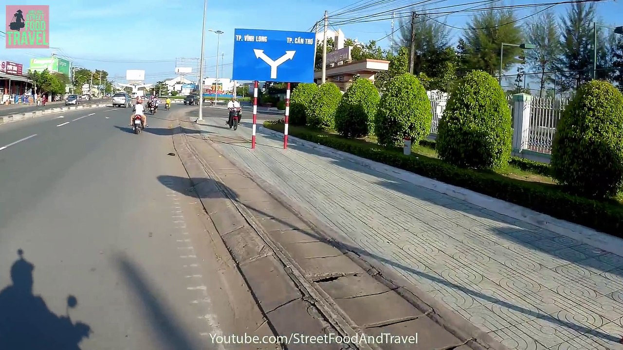 Vietnam Travel Saigon to Can Tho by motobike - Du Lich Mien Tay song nuoc