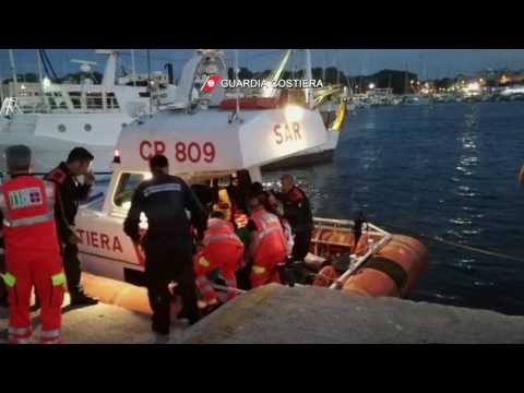 Donna israeliana si senta male a bordo di una nave da crociera. Soccorsa dalla Guardia Costiera