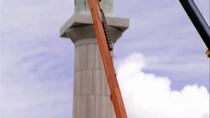 A La Nouvelle-Orléans, la statue du général Lee, chef des armées sudistes, a été déboulonnée