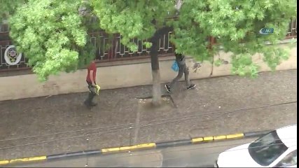 Aniden Bastıran Sağanak Yağmur Hayatı Olumsuz Etkiledi