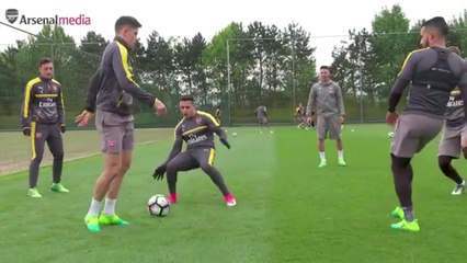 Alexis Sanchez prend cher à l'entraînement !
