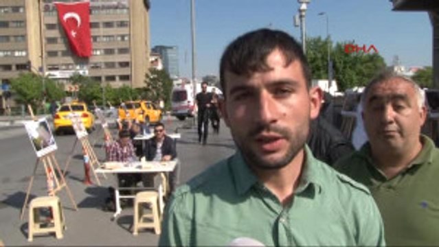 Kitap Okumayı Sevdirmek Için Seyyar Kütüphane Kurdular