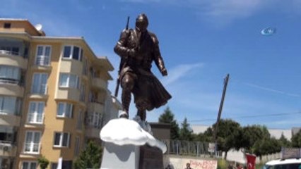 Tekirdağ'a Çanakkaleli ve Sarıkamışlı Kardeş Heykeller