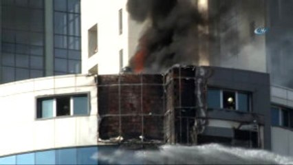 Otel İnşaatında Korkutan Yangın