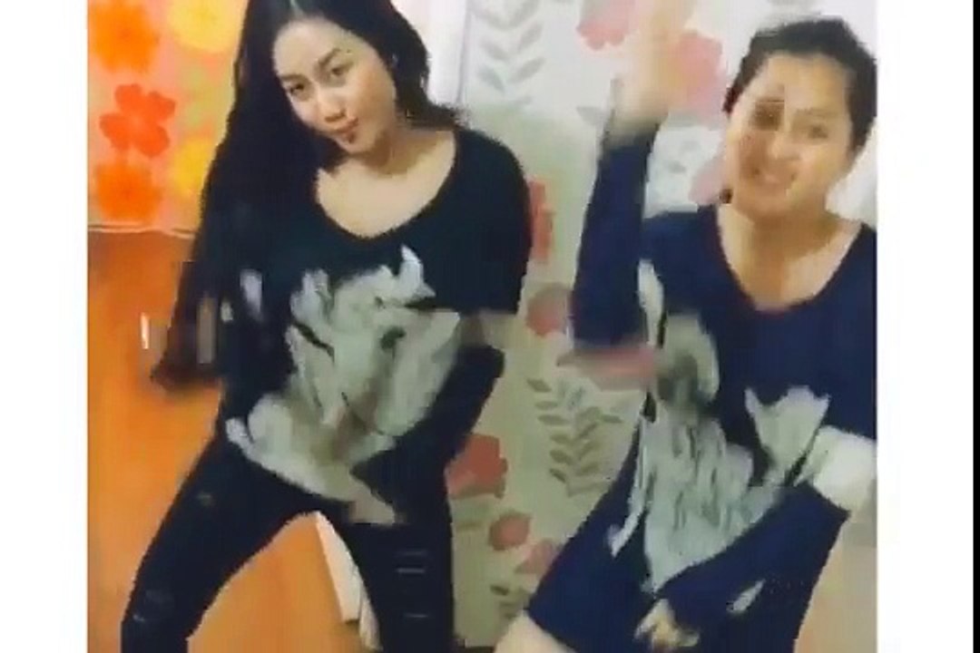 GOYANG SERONOK VULGAR DUO SERIGALA