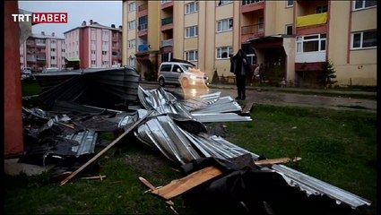 Kars'ta fırtına hayatı felç etti