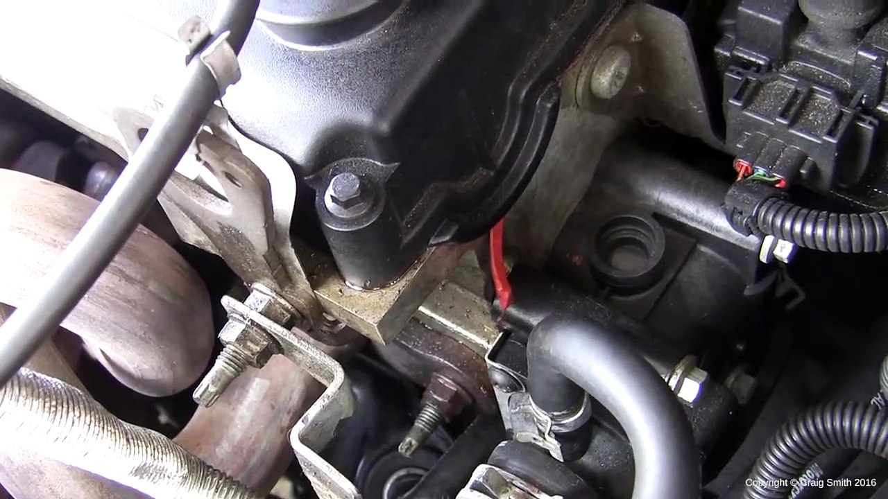 Simple howto Replace Ford Focus PCV valve & hose, blown rasd video