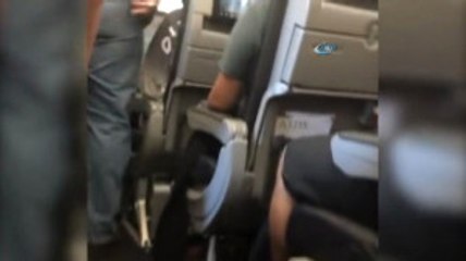 Türk Yolcu ABD Uçağında Olay Çıkardı