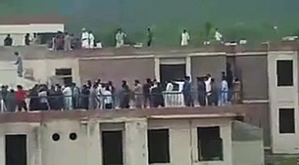 Qaid E Azam Uni Mian Sindhi Balochi Or Pakton Students Ke Darmiyan Lari