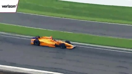 Arrepiante: Fernando Alonso 'rasou' muro a mais de 370 km/h