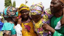 Nigeria, le ragazze di Chibok riabbracciano le famiglie