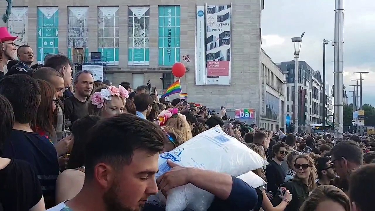 Plus de 55.000 personnes à Bruxelles hier pour la Gay Pride dont... le Premier Ministre !
