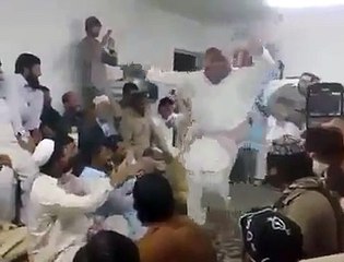 Old-man Dance On Go Nawaz Go Song - Must Wacth Excellent Performance