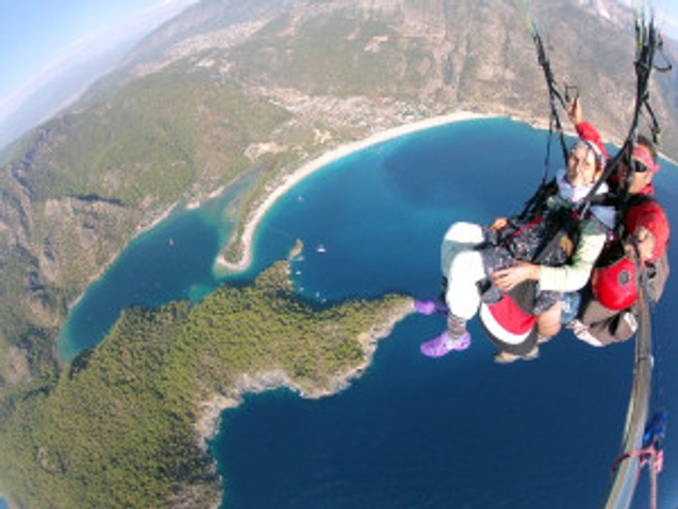 87 Yaşında Fenomen Oldu