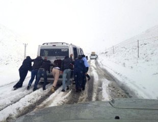 Yaz Geliyor Derken Kar Geldi