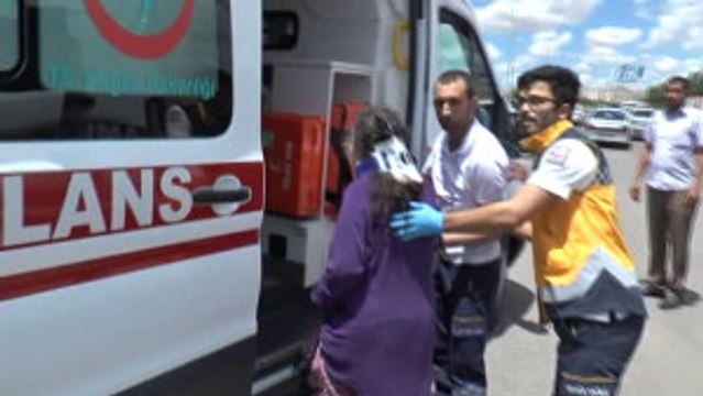 Düğün Konvoyunda Kaza: Gelin ve Damatla Birlikte 7 Kişi Yaralandı