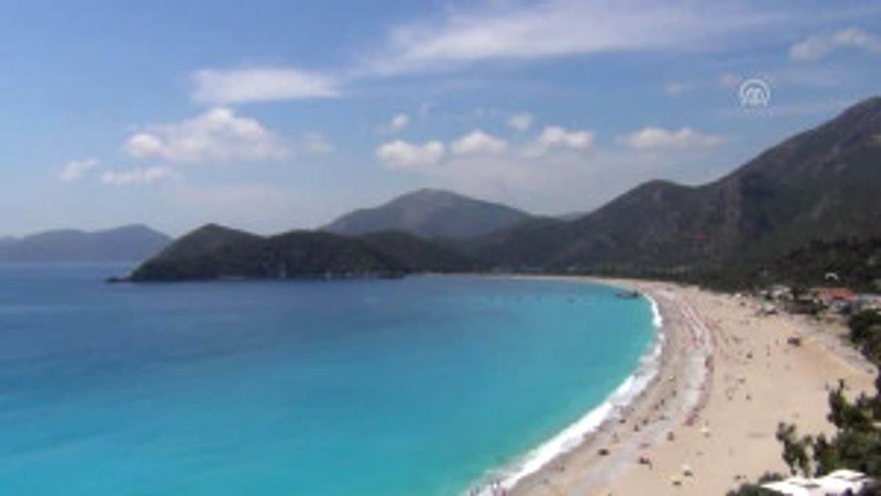 Marmaris ve Fethiye'de Sahiller Doldu