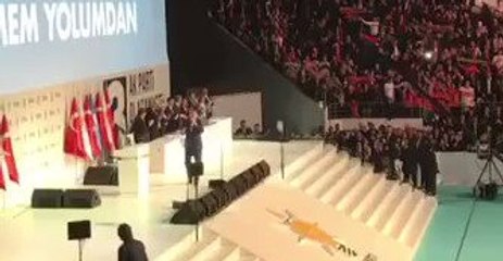 Turkish President Erdogan Resumes Position as AKP Leader
