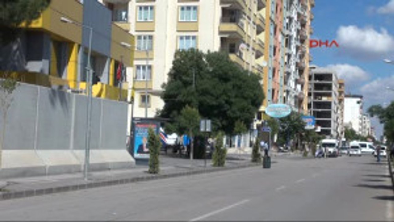 Kilis Minibüs Şoförünün Yola Bıraktığı Valiz Paniğe Neden Oldu